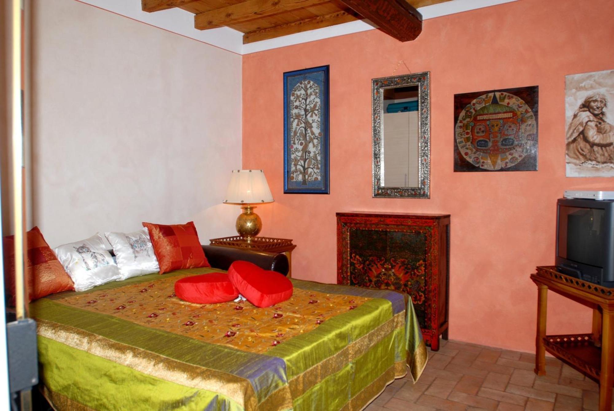 B&B Casacasina モンツァンバーノ 部屋 写真
